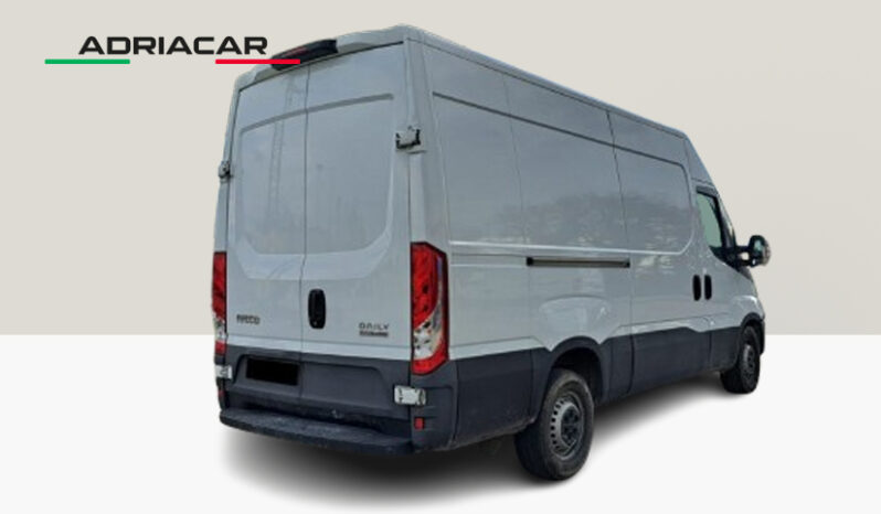 IVECO DAILY 35S16 HI-MATIC pieno