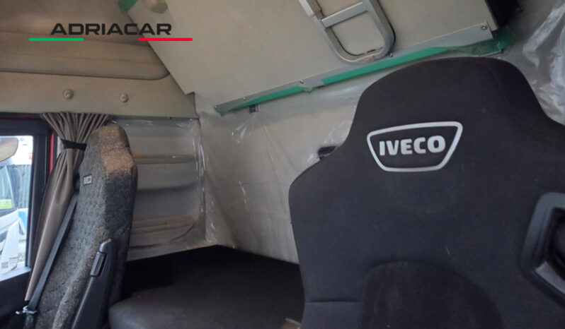 Iveco S-Way AS440S46T/P 2 LNG pieno