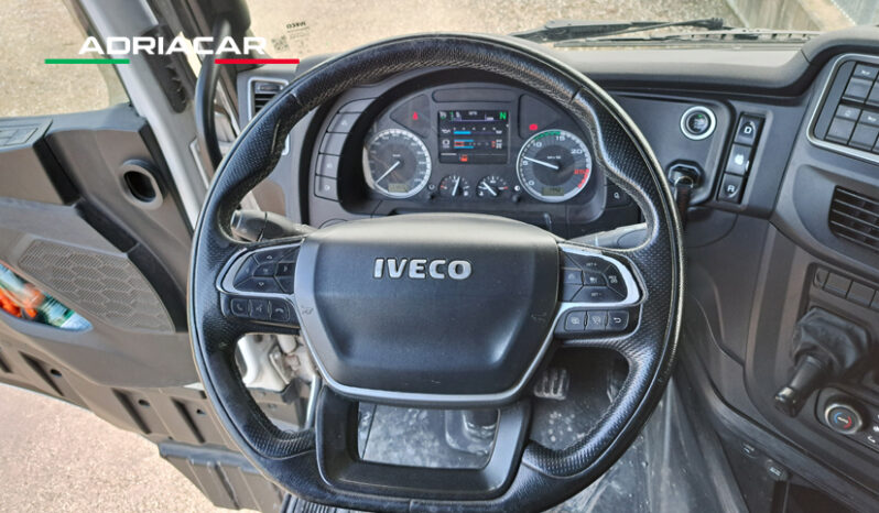 Iveco S-Way AS440S46T/P 2 LNG pieno