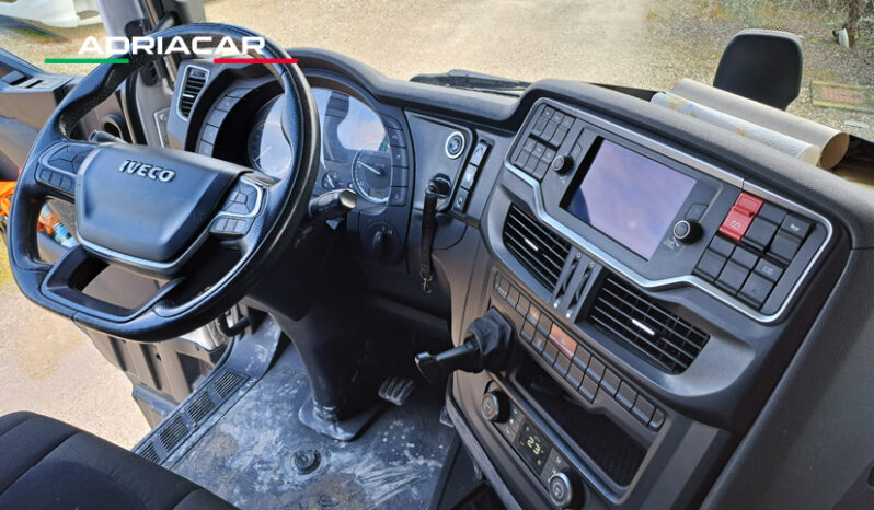 Iveco S-Way AS440S46T/P 2 LNG pieno